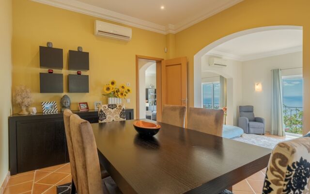 Villa Bougainvillea