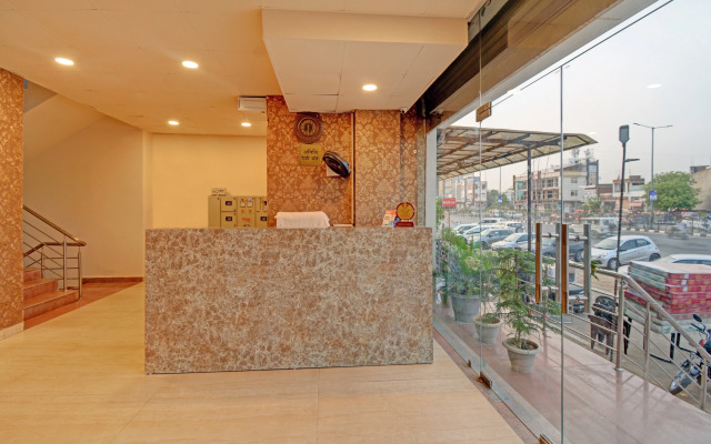 OYO 79935 Collection O Hotel Danaria