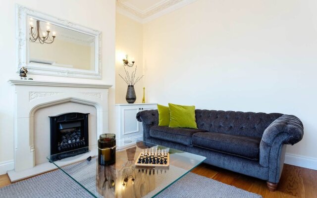 Clean Lines By Clapham Common