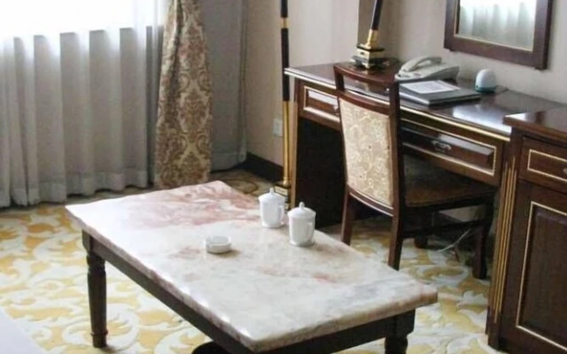 Royal Palace Hotel