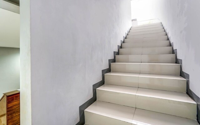 OYO Titik Koma Guest House