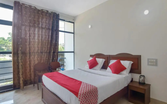Hotel Raj
