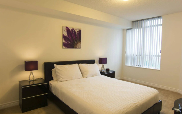 Maplewood Suites - Square One