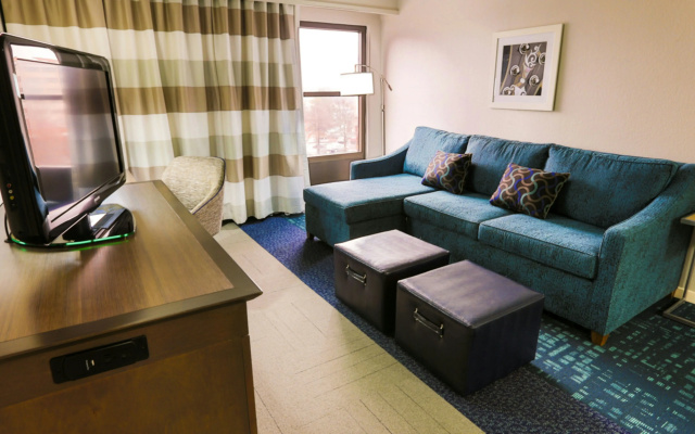 Hampton Inn & Suites Nashville-Airport
