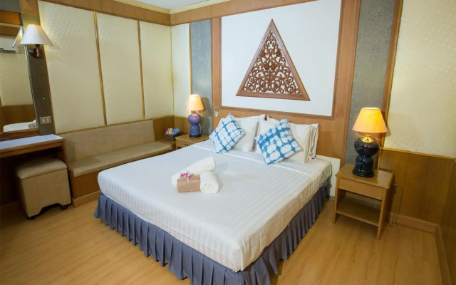Phrae Nakara Hotel