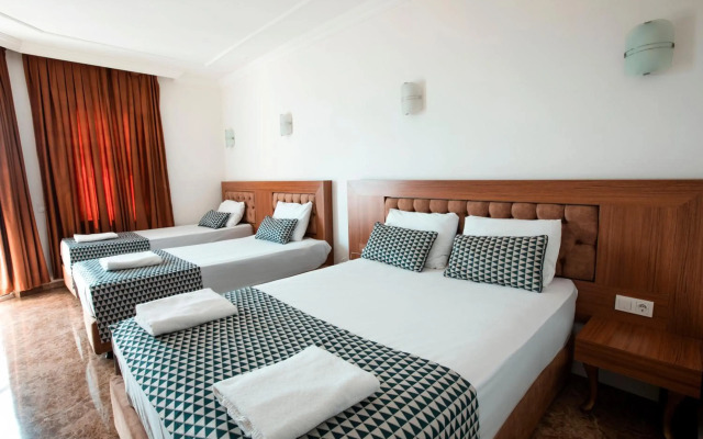 Kristal Beach Hotel