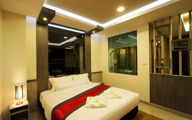 The Contrast i Hotel