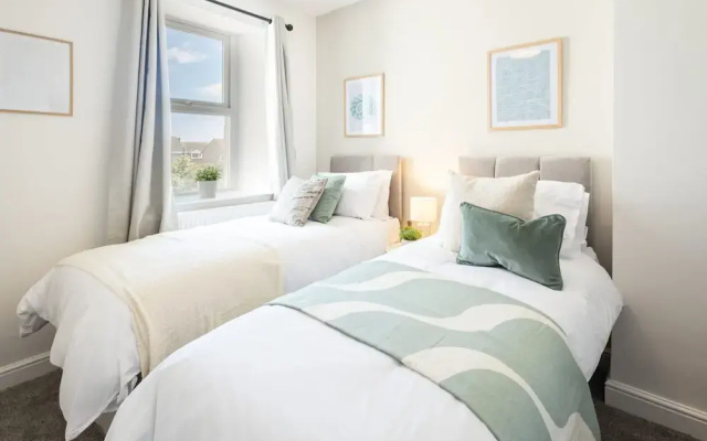 Host Stay Hithe House
