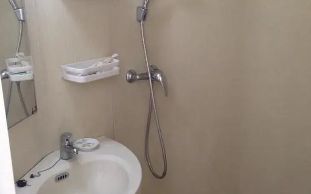 Shijiazhuang City Inn