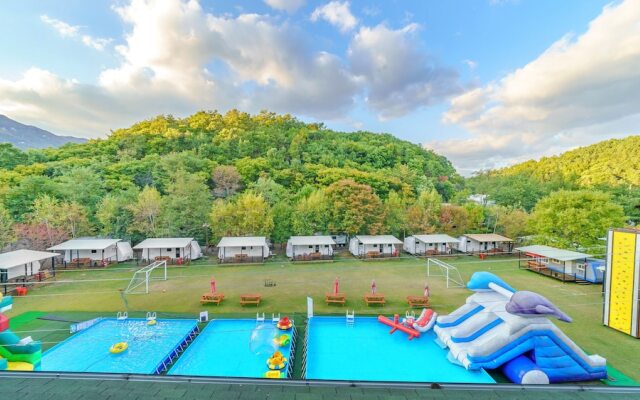 Gapyeong Saeyeon Caravan - Glamping