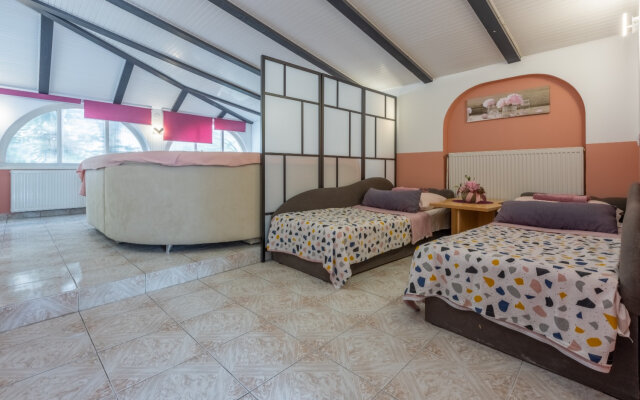 Apartment Colorful - modern Apartments: A7 rozi Crikvenica, Riviera Crikvenica