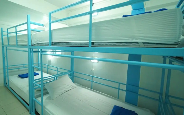 Bodega Party City Center Bangkok - Hostel