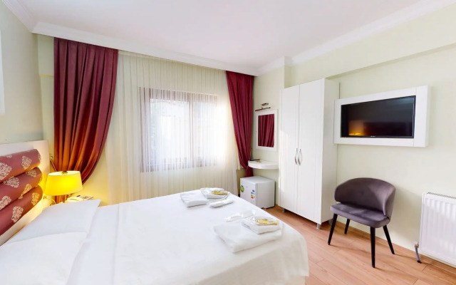 The Wolf Hotel