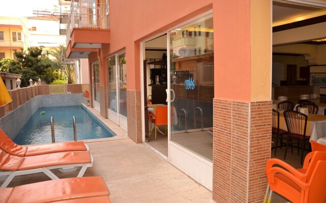 Maldives Apart Otel