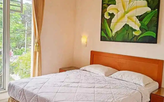 Flamboyan Pondok Wisata & Cafe