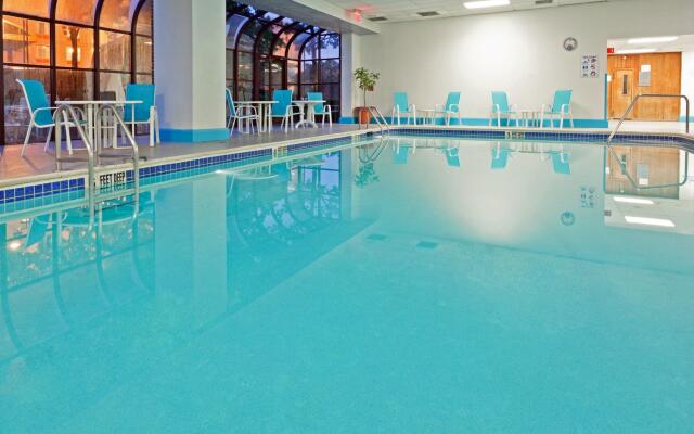 DoubleTree by Hilton New York LaGuardia Airport