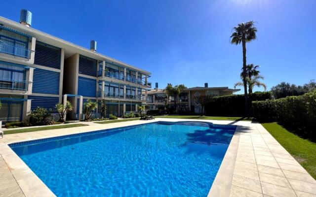 VILAMOURA PRESTIGE WITH POOL by HOMING