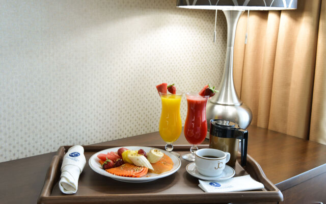 Hotel Plaza Juan Carlos