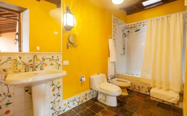 4cb4-1 Old Colonial House In the Historic Center With Pool Breakfast and Wifi - Hotel in Cartagena - Photo 4