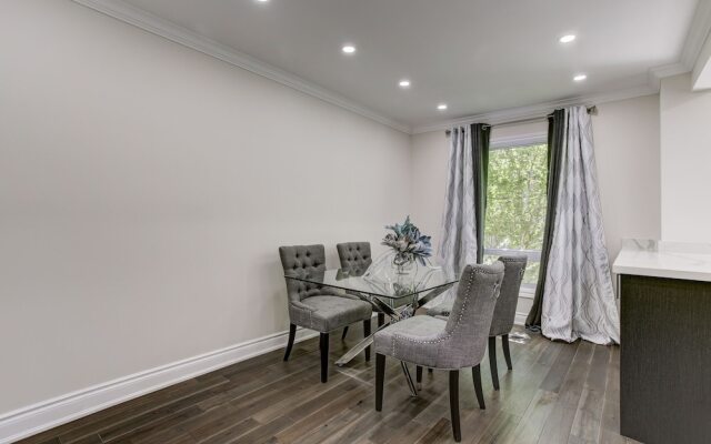 QuickStay - Stunning 4bdrm House in Vaughan