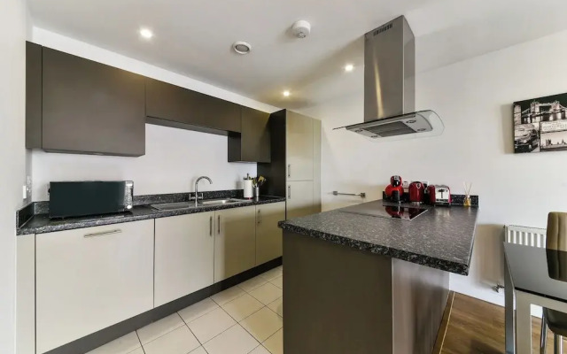 Central 2-bed Apartment-sleeps 5 & Rooftop Terrace