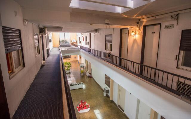 Nuevo City Hotel