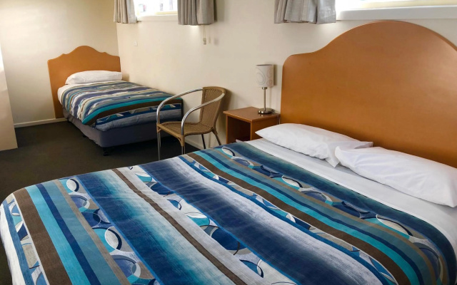 Sheffield Motor Inn – Guest Rooms – Sheffield