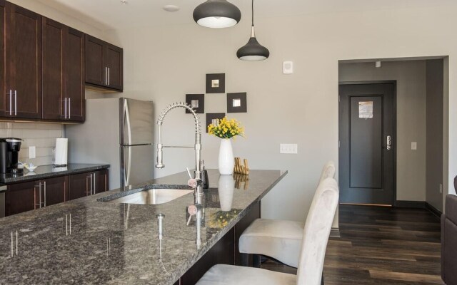 FRONTDESK LC Riversouth 205 Apts Downtown Columbus