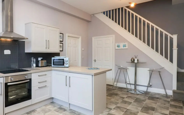 Malcolm Miller House