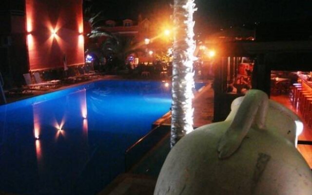 Othonas Apartments