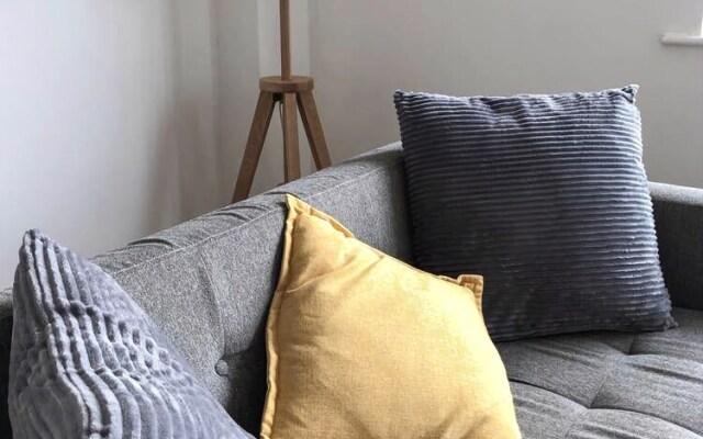 Bright and Homely 2BR Flat in Old Trafford