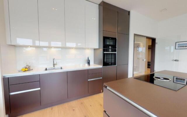 White Pearl Apartment 4.50