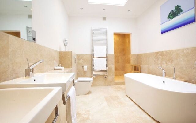 Ravenhurst Bed and Breakfast
