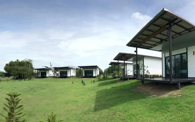 Mae On Village Resort