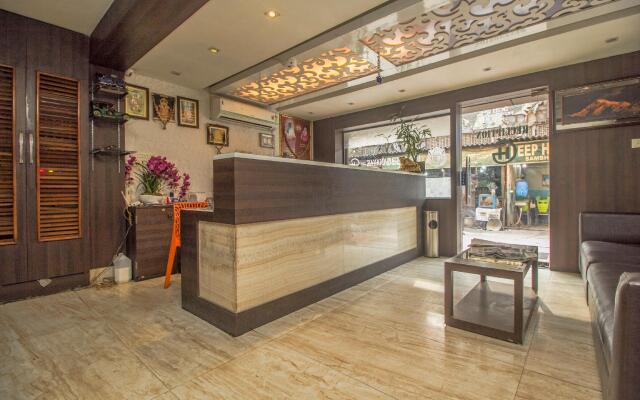 Capital O 28319 Hotel Ganayak