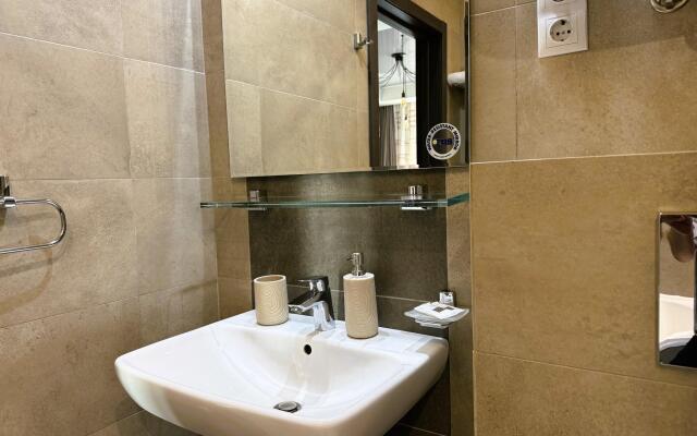 Апартаменты на улице Прапорщика Комарова 58