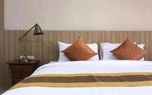 Nine Smiths Hotel Chiang Mai