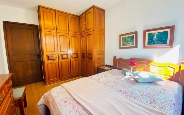 Apartamento a 3 quadras da Rua Coberta