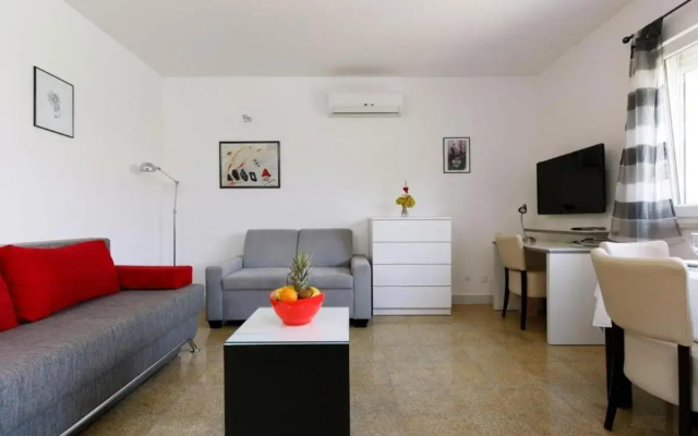 Fully Equiped Beach Apartments With its own Balcony