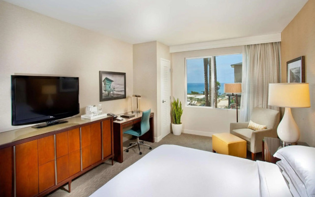 Cape Rey Carlsbad Beach, a Hilton Resort & Spa