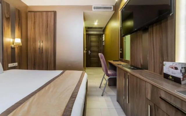 Royal Capital Hotel