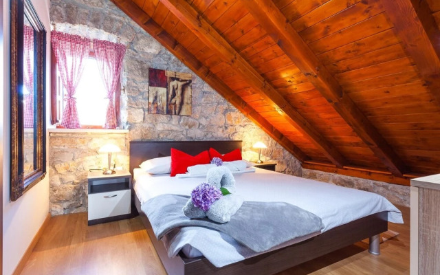 The Hidden Treasure Village - 3 Villas