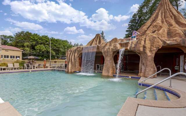 Atlantis Family Waterpark Hotel, Ascend Hotel Collection