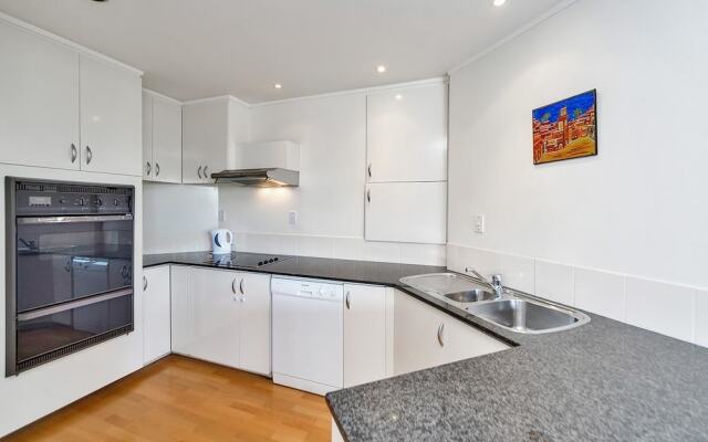 QV Lovely Parnell 2 Bedroom Apartment - 253