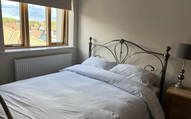 Beautiful City Centre Apartment-cathedral Views