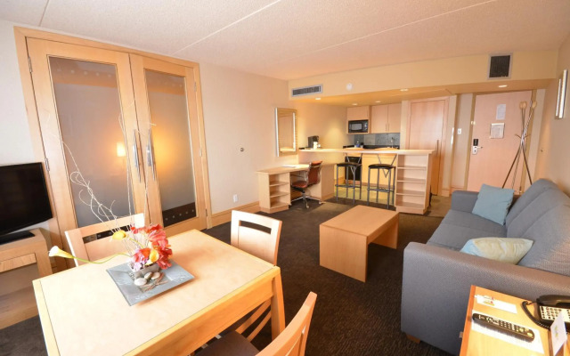iHOTEL & Conference Center Red Deer