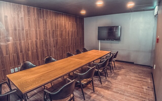 Central Person Hotel Pyeongtaek