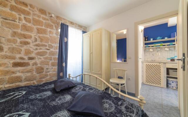Apartments villa Mira