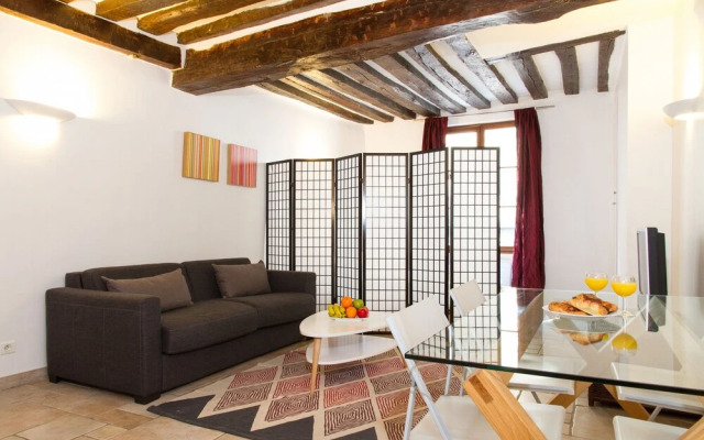 Louvre - Saint Honore Private Apartment