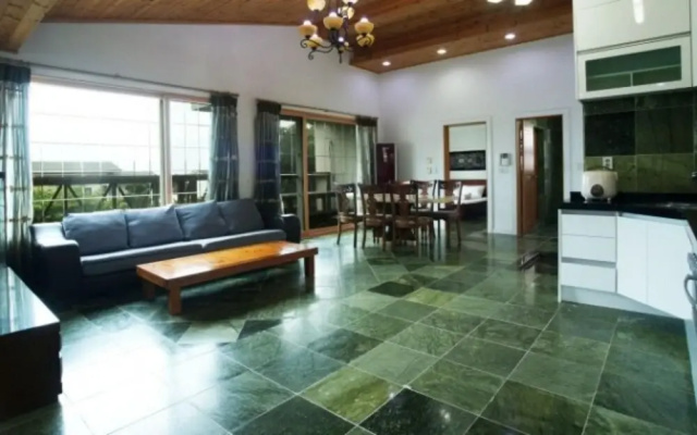 Seogwipo JJ House Pension